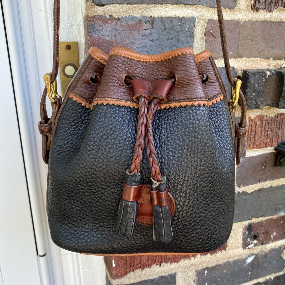 Dooney Bourke vintage teton drawstring bucket bag